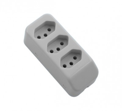 Tomada Móvel Múltipla 2P+T 20A/250V~ - Tripla - Cinza FAME